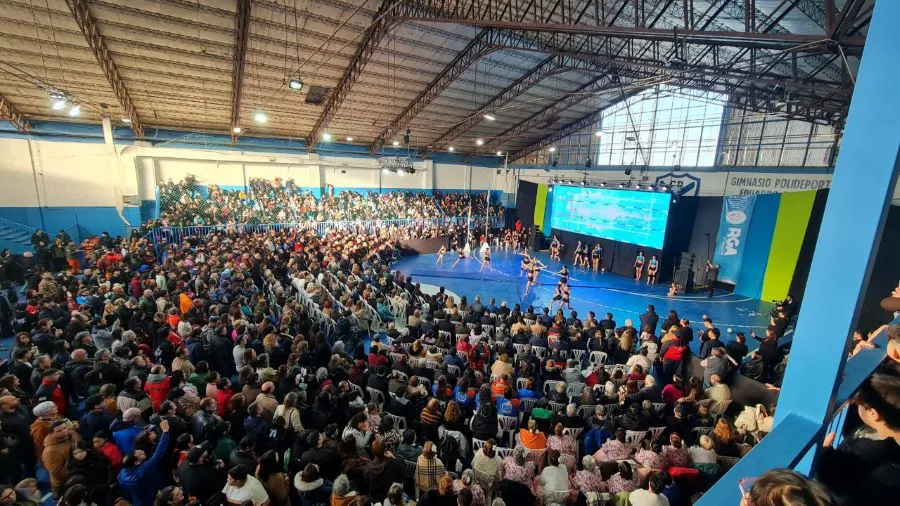 photo_5154803956520694944_y