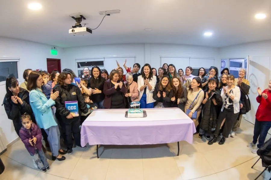 photo_5107460935747570541_w