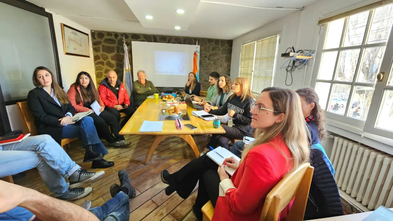 photo_5127715911317433887_y