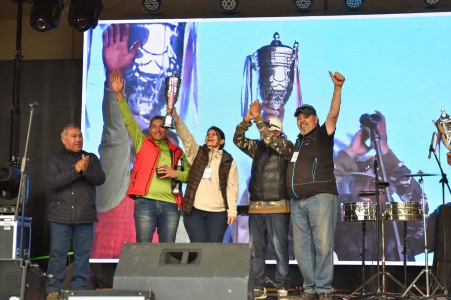 La ciudad de Tolhuin logró dos podios en el Asado más Austral en Porvenir (3)
