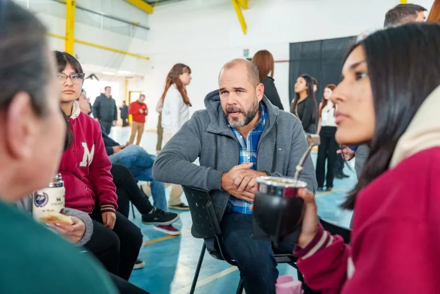 photo_5132033521684777840_y