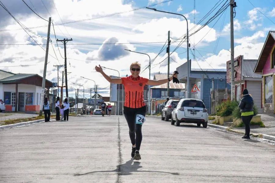 photo_5062338679346933198_y