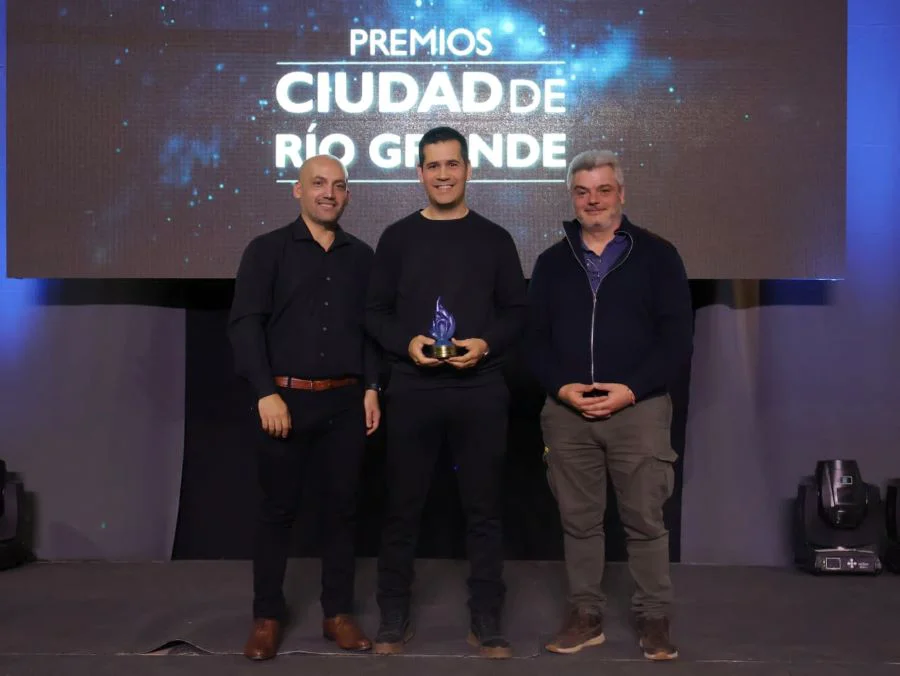 photo_5098141290506947703_y