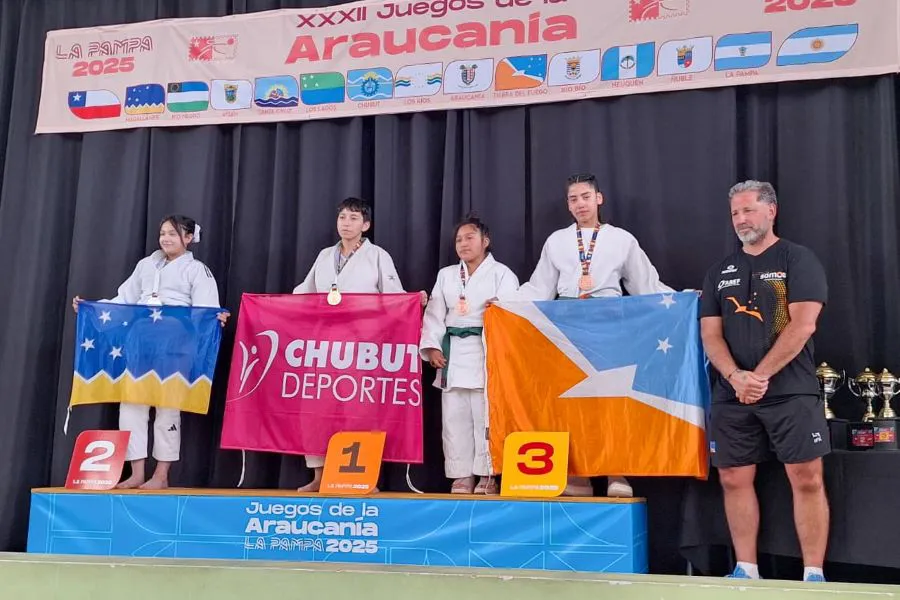 photo_5026018554700041030_y