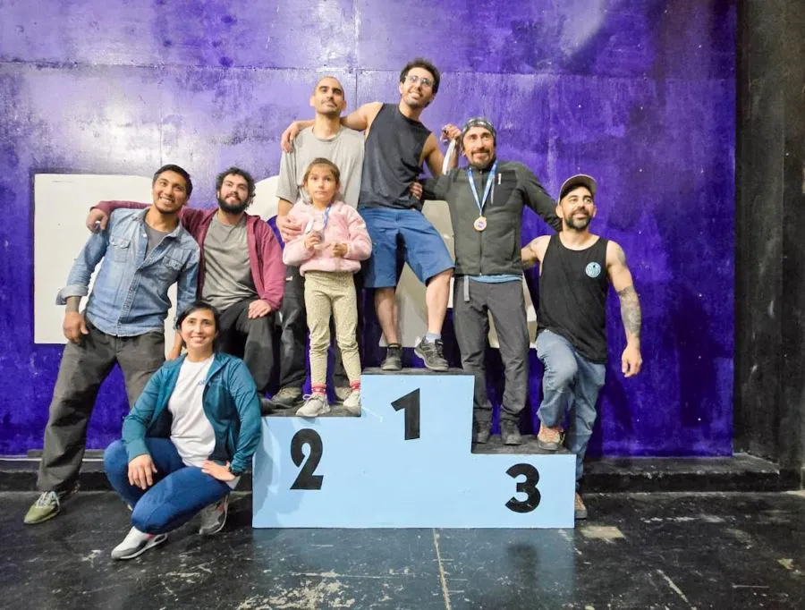 photo_5024126574357754531_y