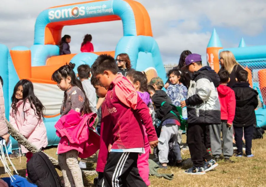 photo_5152221882315639756_y