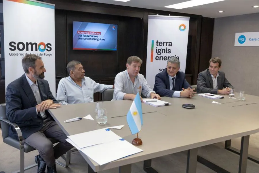 photo_4942920747227745139_y