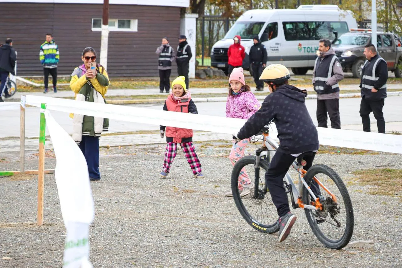 Tolhuin vivió una jornada de Ciclismo Infantil durante este fin de semana  (2)