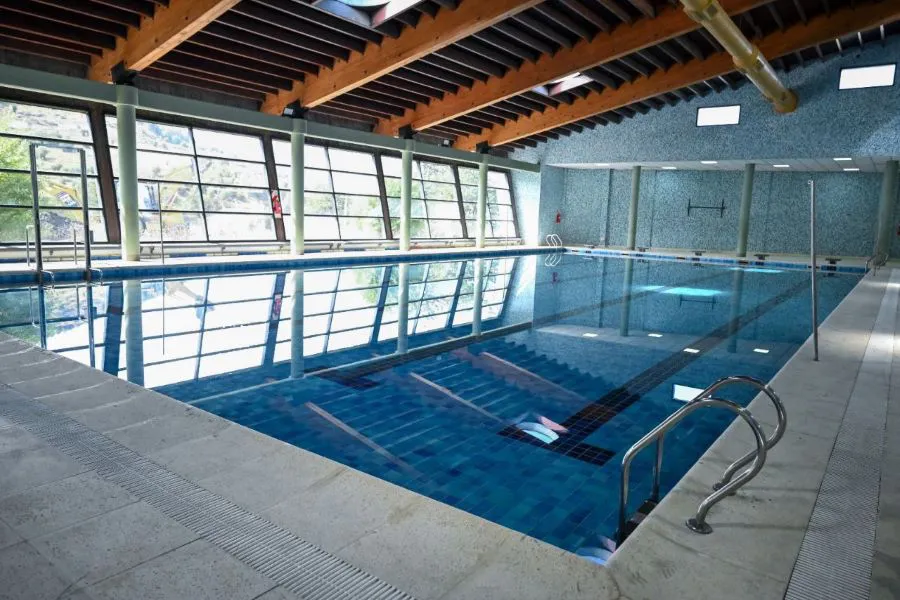 photo_5044085652454485857_y