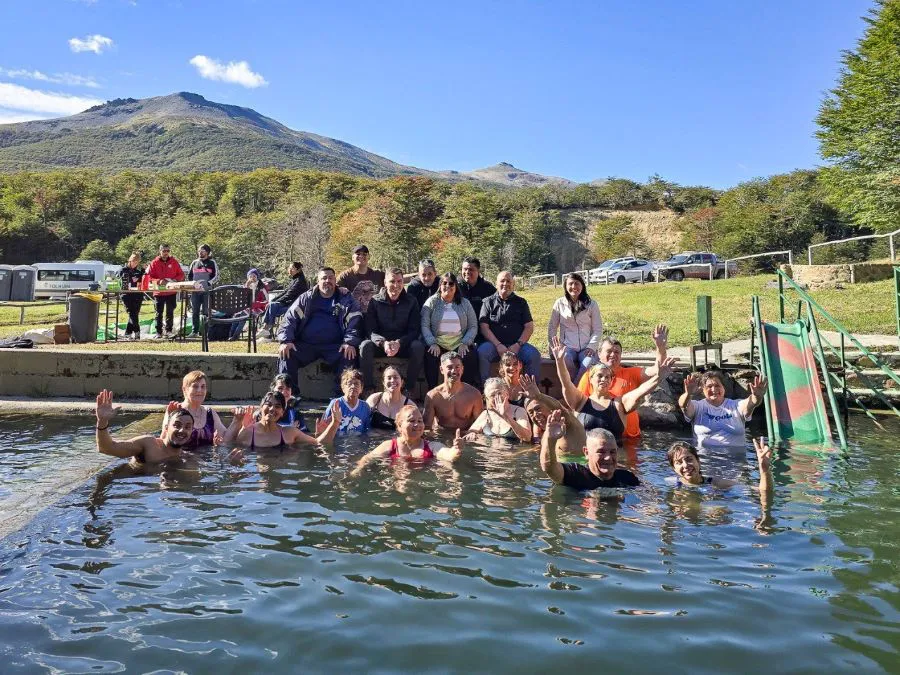 photo_5104832016326701063_y