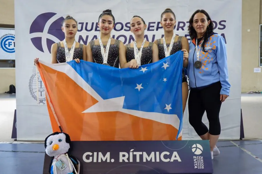 photo_5125215673419238275_y