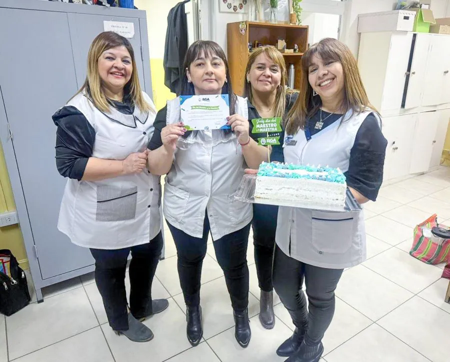 photo_5051076617966825158_w