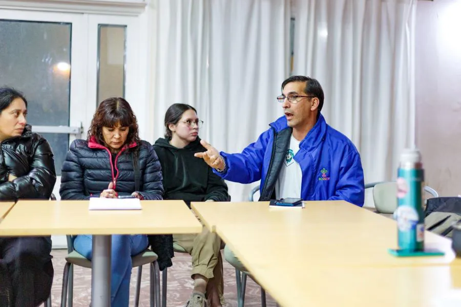 photo_5105335085846081446_y