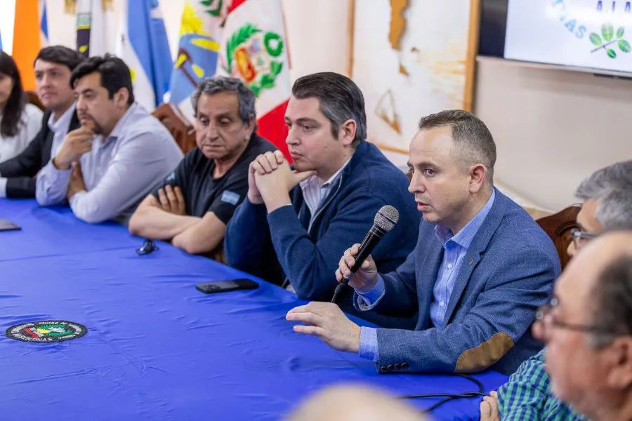 photo_5165666817870507409_y