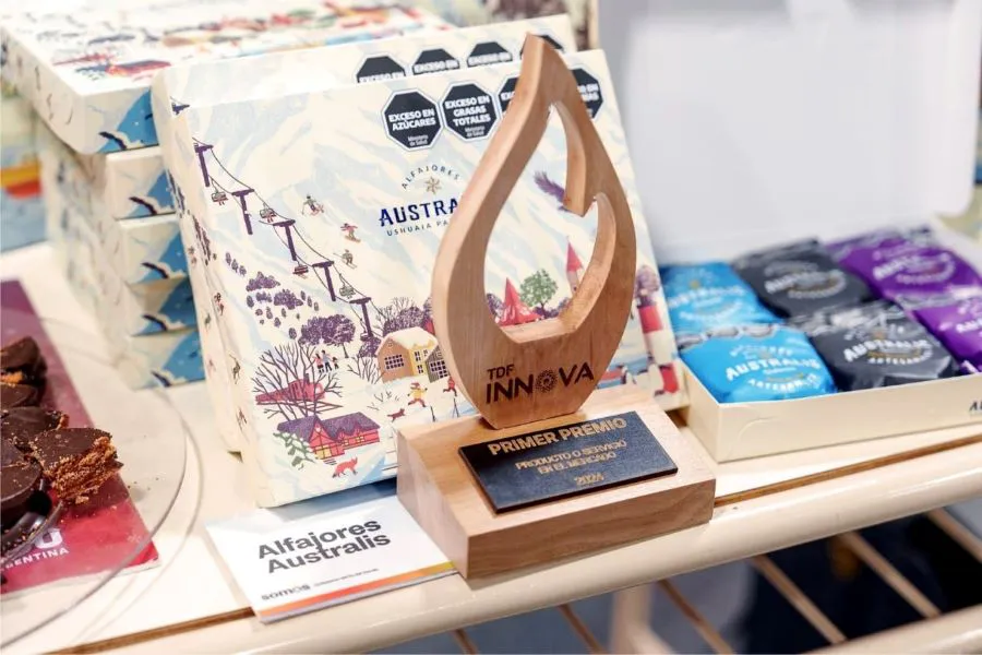 photo_4938567570236223220_y