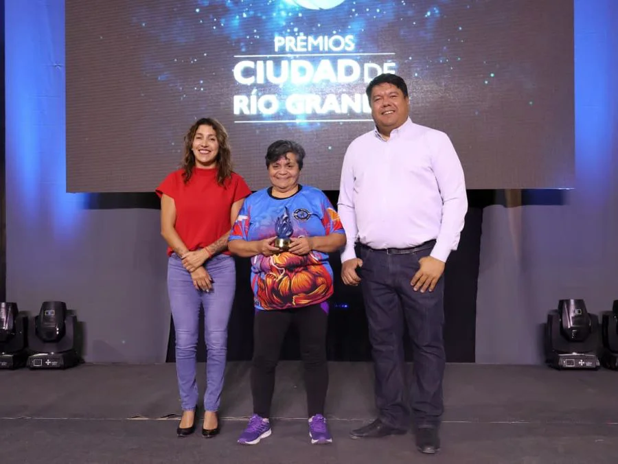 photo_5098141290506947700_y