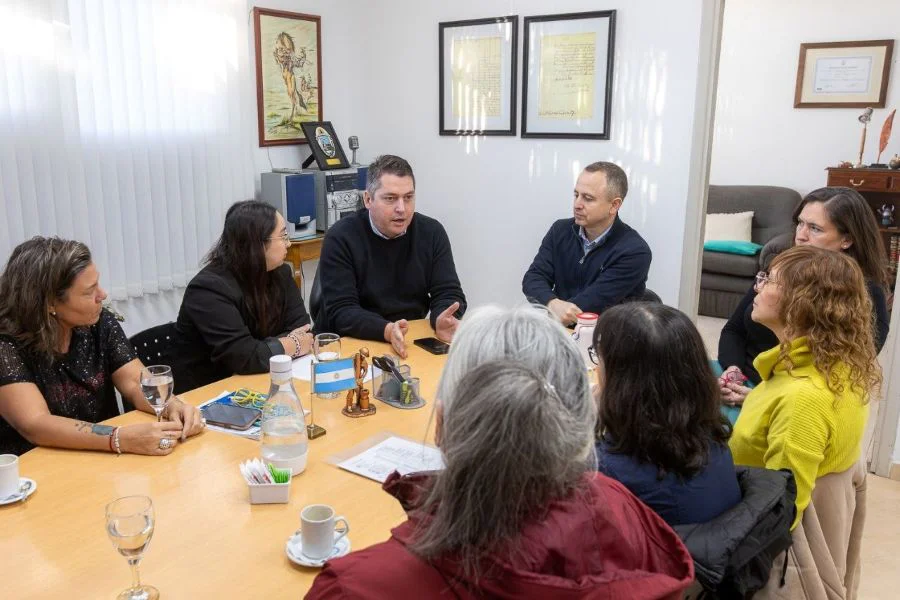 La Asociación Civil de Jubilados Municipales se reunieron con el intendente Perez