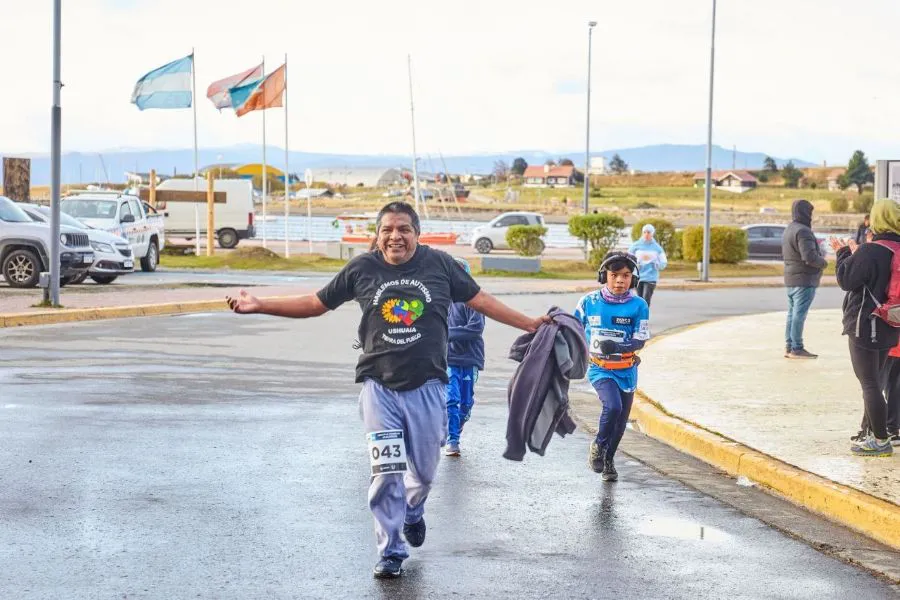 photo_5174942787588697599_y