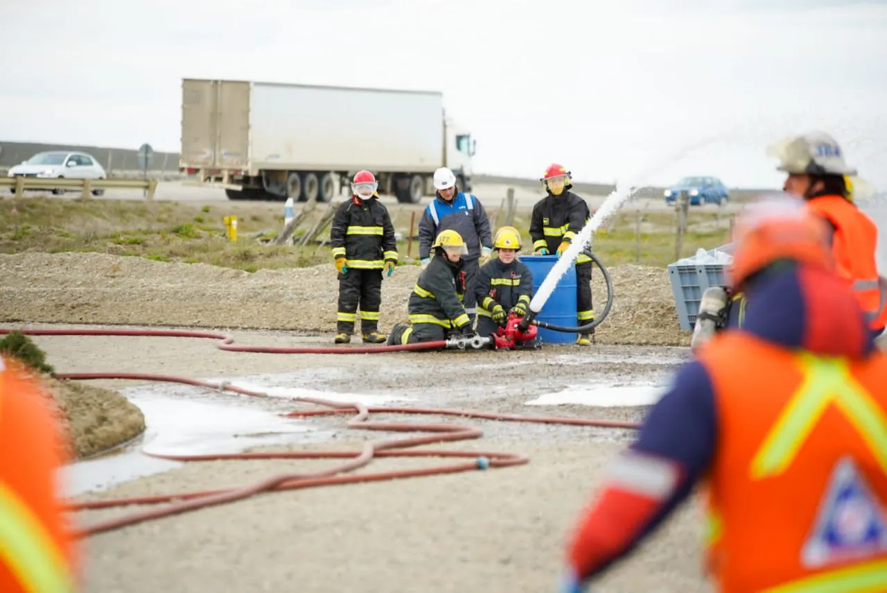 Se llevó adelante un simulacro de un violento accidente con heridos sobre la Ruta 3 (2)