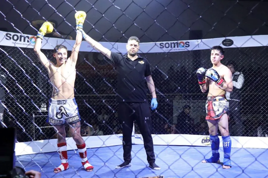 photo_5102774164351200784_y