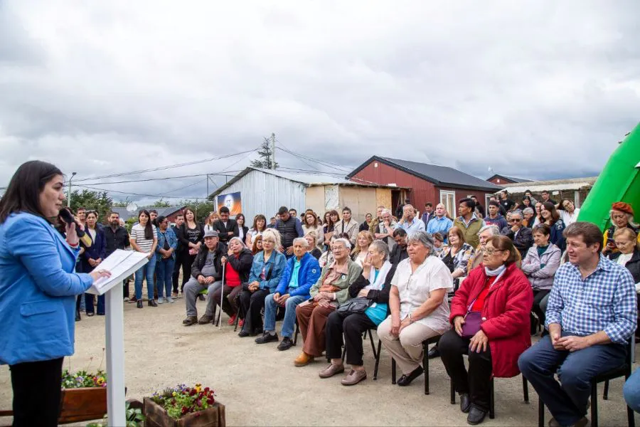 photo_5181397788430896056_y