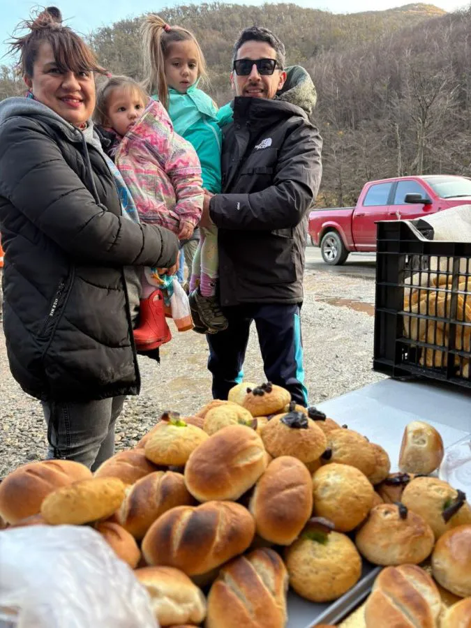 photo_4947205196145077997_y