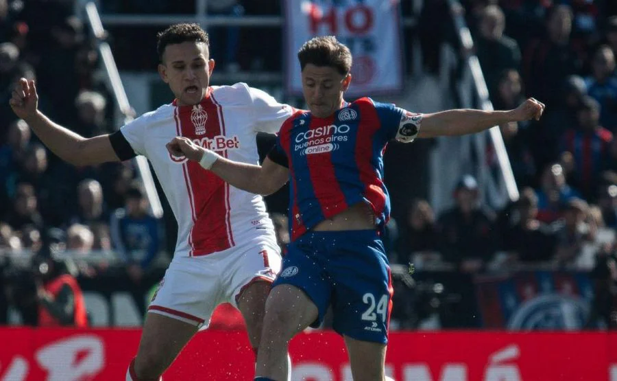 Huracán venció a San Lorenzo en el clásico y ganó de visitante tras 25 años