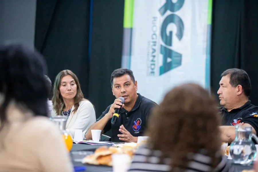 photo_5127450430798933785_y