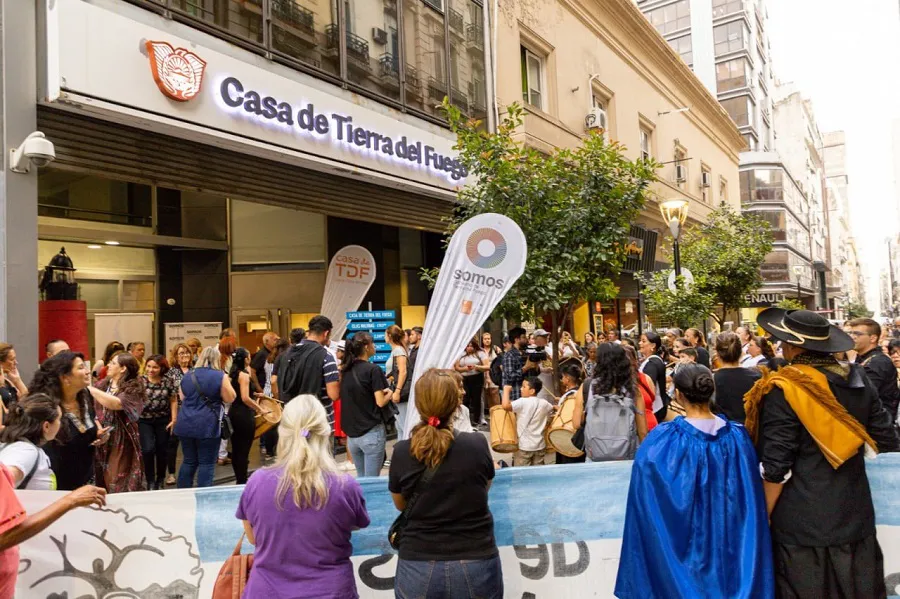 photo_5098386202423308132_y