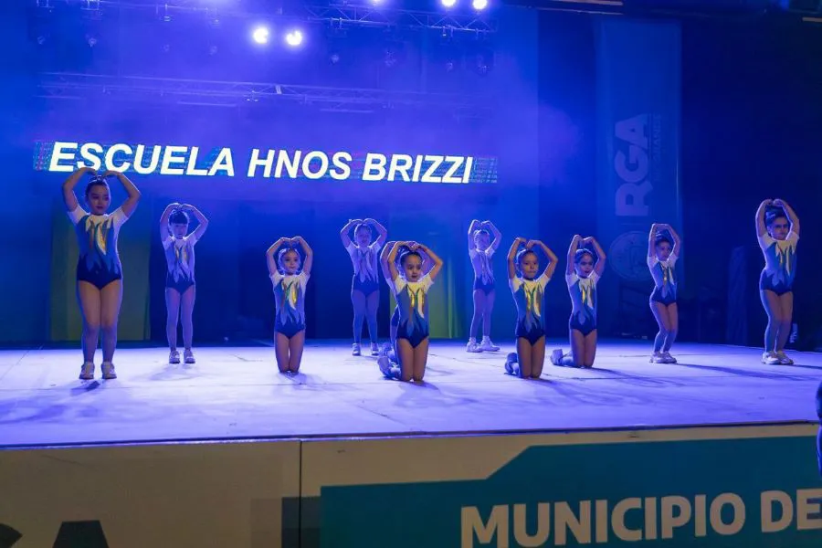 photo_5125150613254638378_y