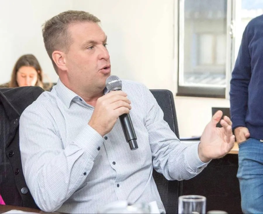 photo_5057587771207691890_y