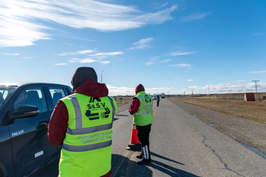 photo_5066707374055295819_y