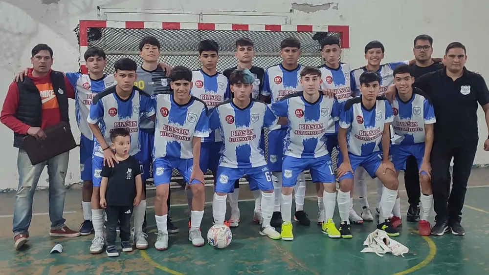 Jugadores buscan recaudar fondos para participar del Nacional de Clubes de futsal (1)