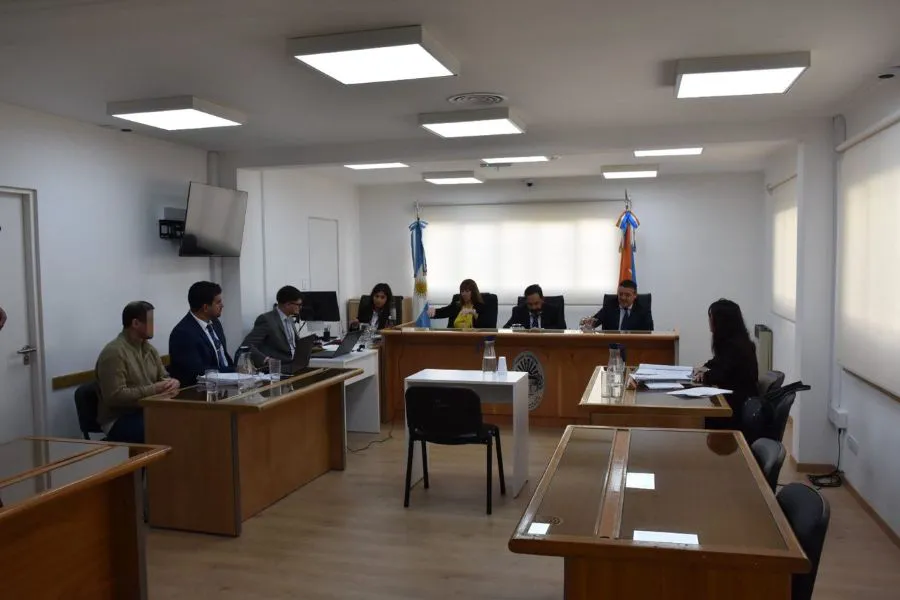 photo_4904440077933546462_y