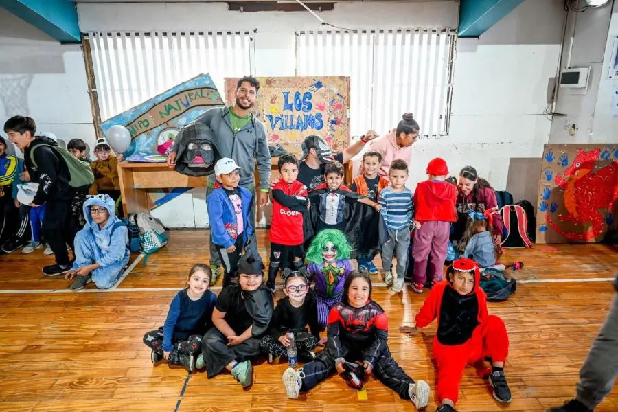 photo_4990412957984861613_y