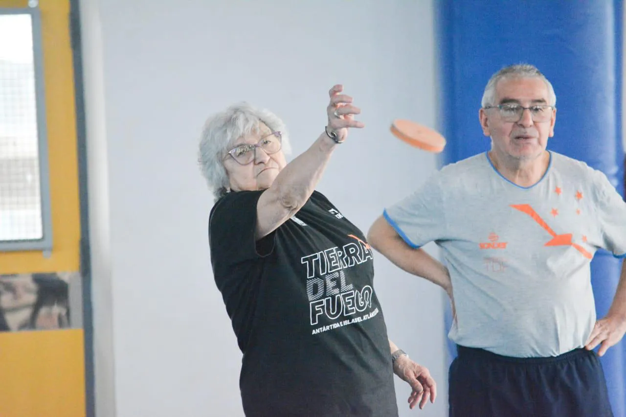 Abuelos jugaron la final provincial de Tejo, Sapo, Tenis de Mesa y Ajedrez (1)