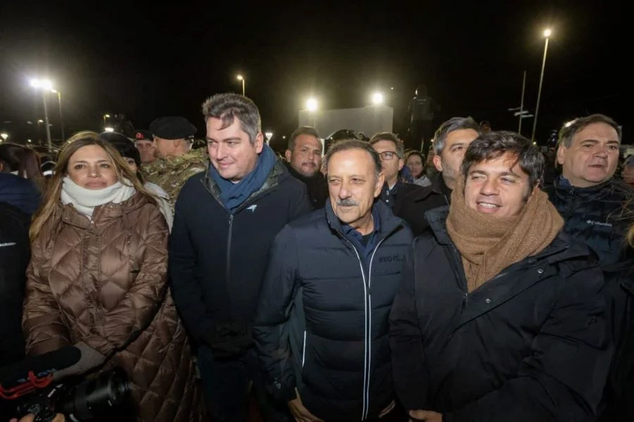 photo_5075674157667781590_y