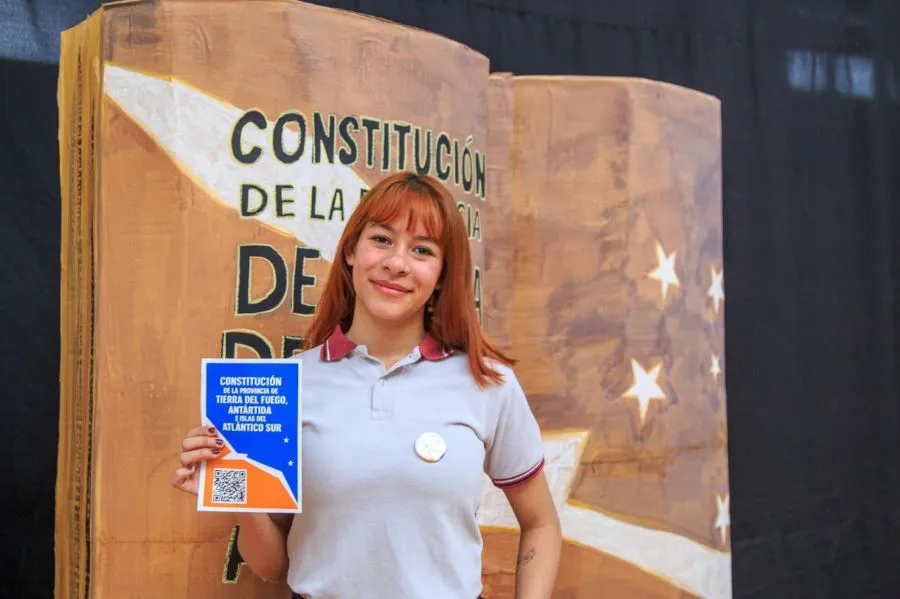 photo_5041815568965021485_y