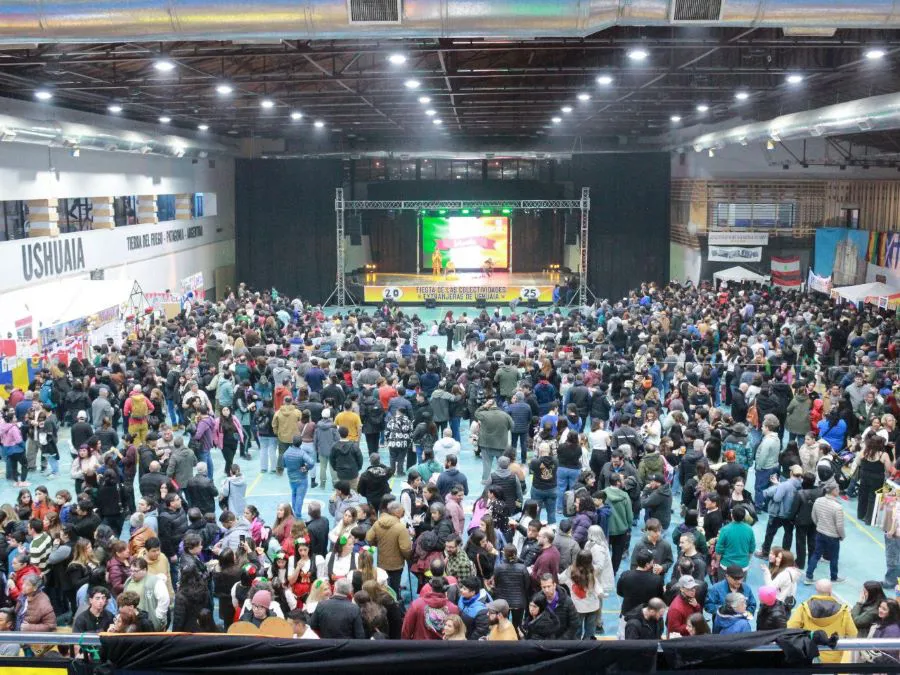 photo_5039562570855460735_y