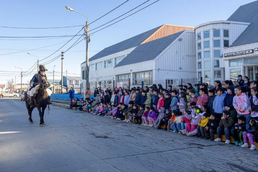 photo_4969949788166532601_y