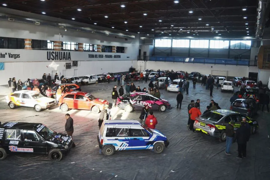 photo_4942923165290574913_y