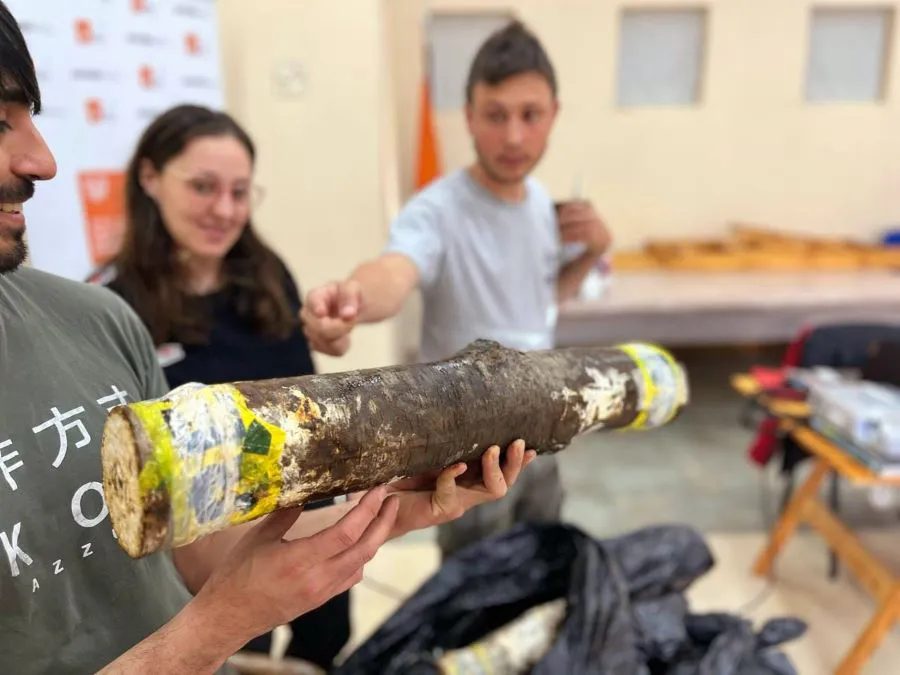 photo_5066808048084954768_y