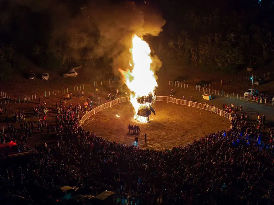 photo_5095958807170452515_y