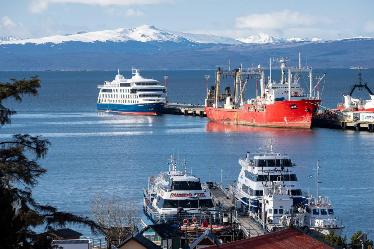 Comenzó la temporada de cruceros con el arribo del Ventus Australis a Ushuaia  (2)