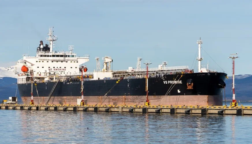 Repudio ante la presencia de buque británico en el puerto de Ushuaia