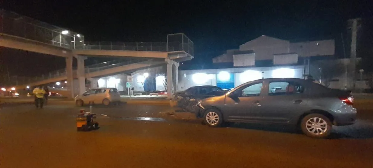 Conductora alcoholizada protagonizó un triple choque frente al puente peatonal (2)