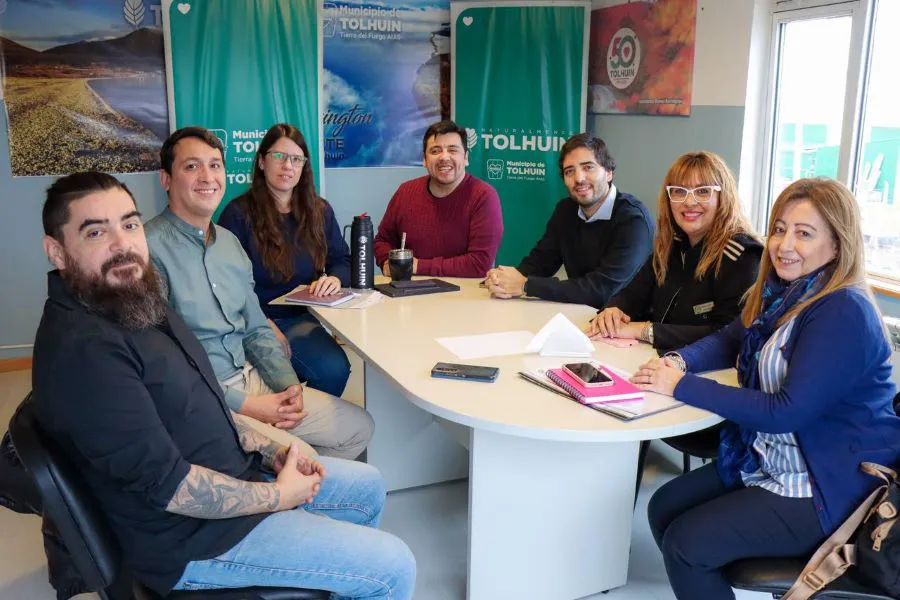 photo_4942863478130063805_y