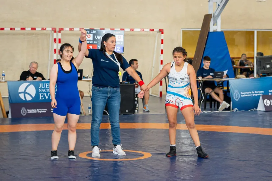 photo_4996782162556597438_y