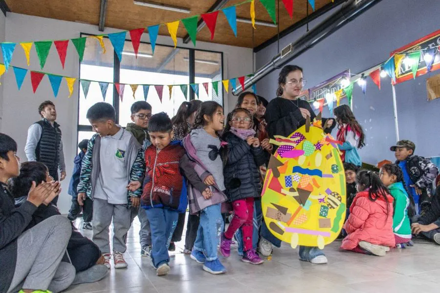 photo_4911363487901527639_y