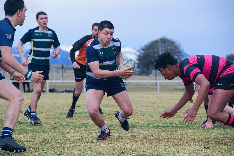 Ushuaia Rugby se impuso ante las Águilas y se consagró campeón Sub 16 (1)